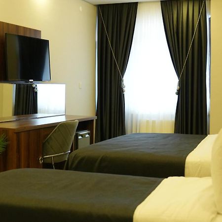 Grand Krone Hotel Cinarcik Ngoại thất bức ảnh