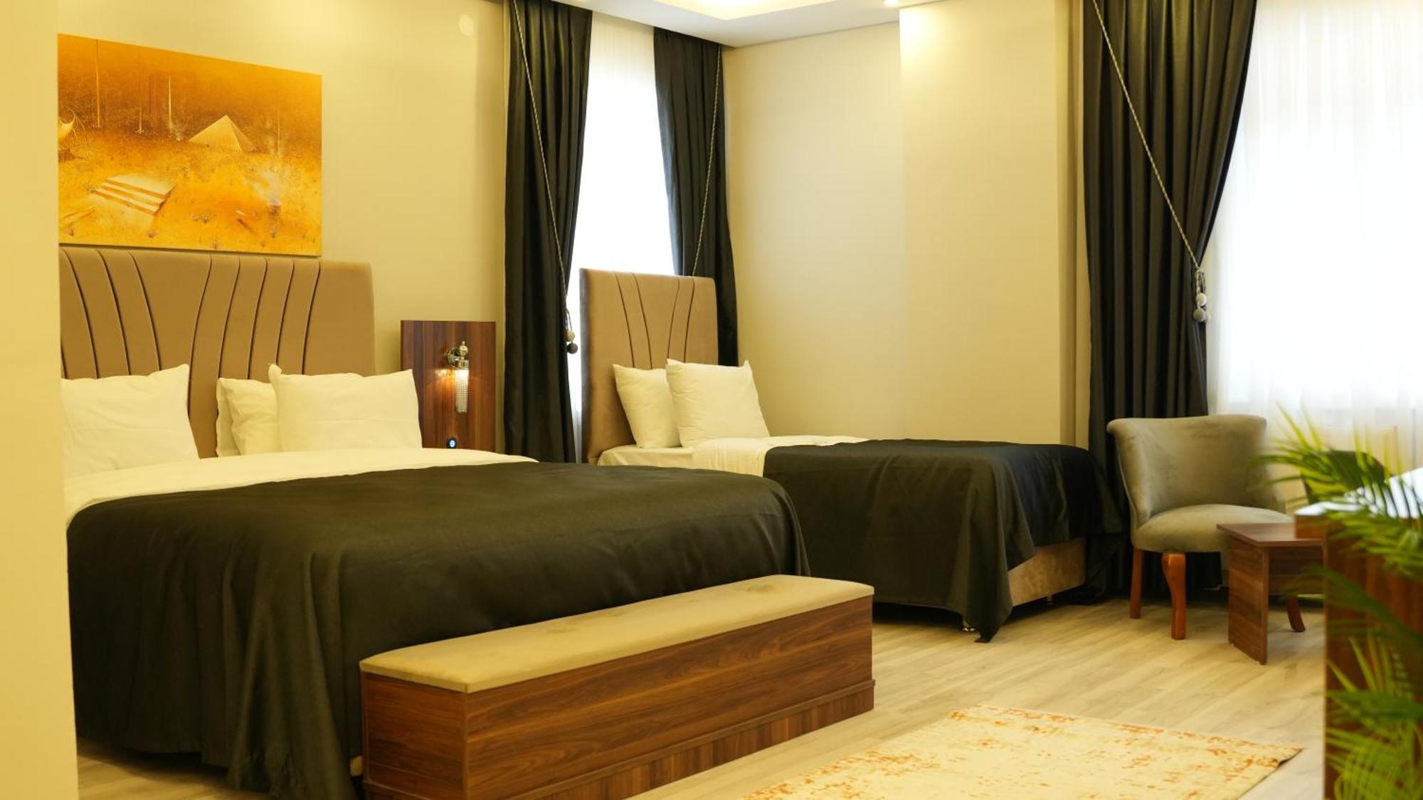 Grand Krone Hotel Cinarcik Ngoại thất bức ảnh