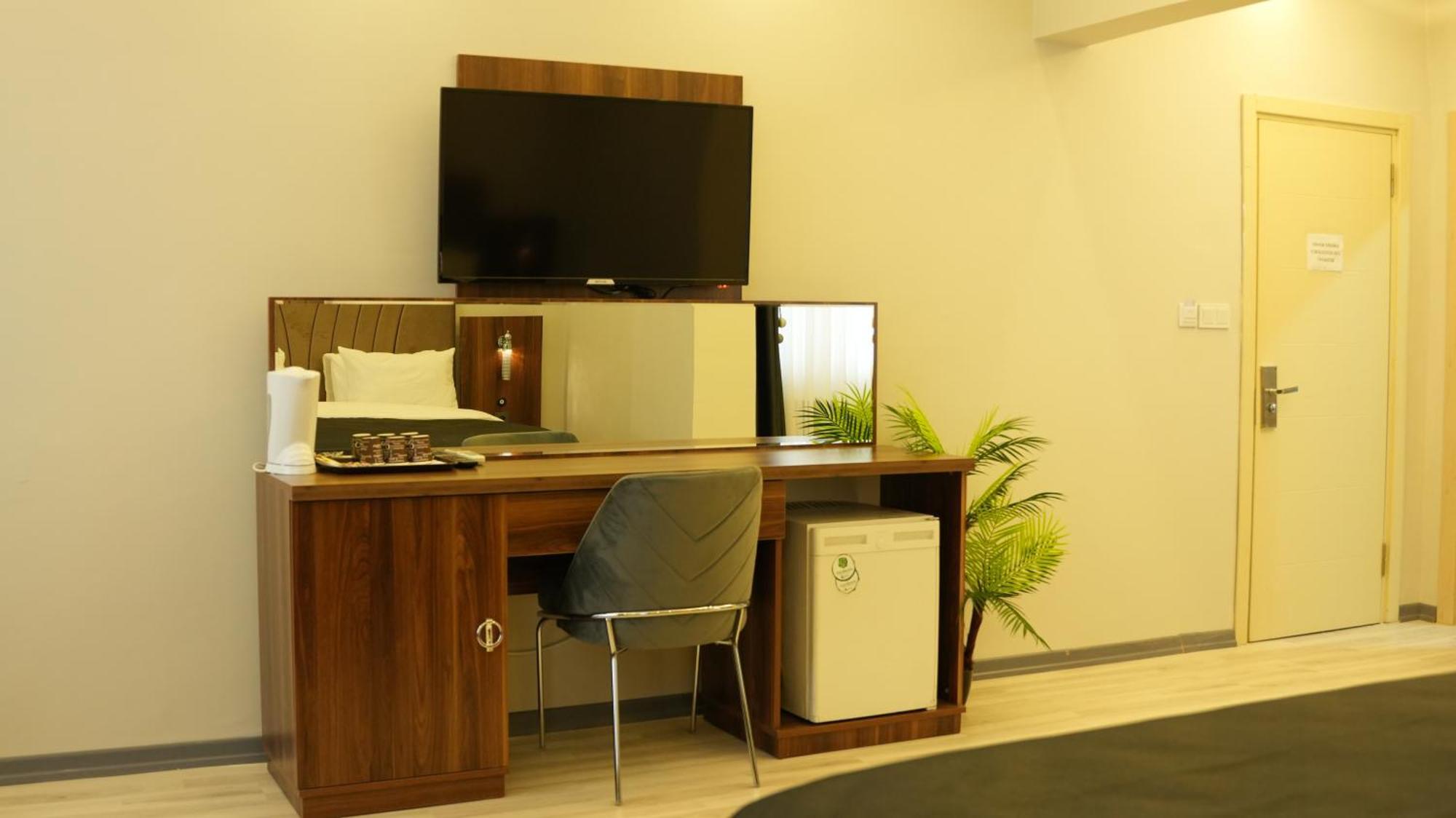 Grand Krone Hotel Cinarcik Ngoại thất bức ảnh